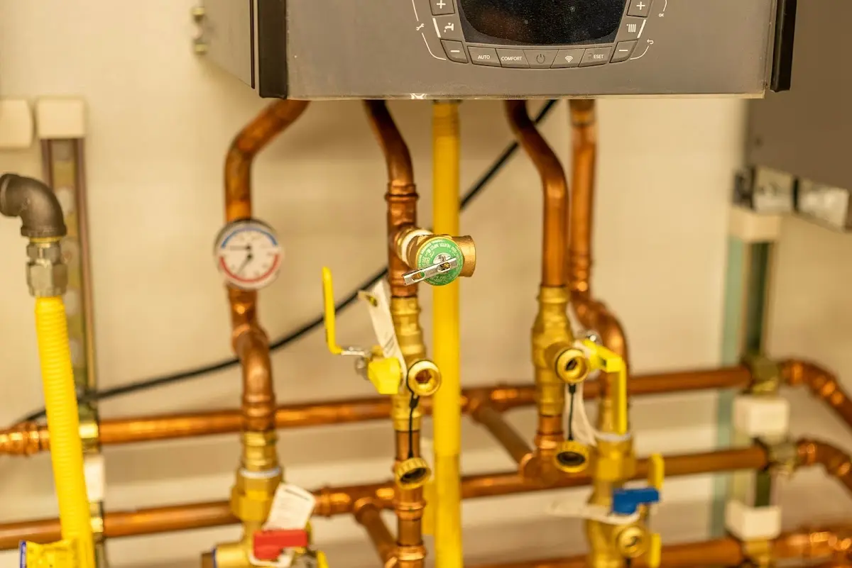 Licensed technician providing Pipe Repair for a homeowner in Oakdale